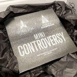Jeffree Star Mini Controversy  Eyeshadow Palette